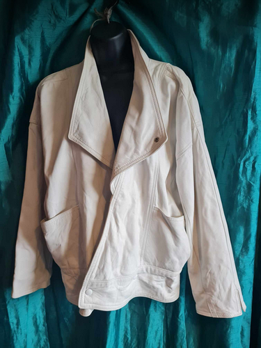 Chaqueta bomber vintage unisex de cuero blanco talla pecho 46", forrada, mangas recortadas - Imagen 6 de 7