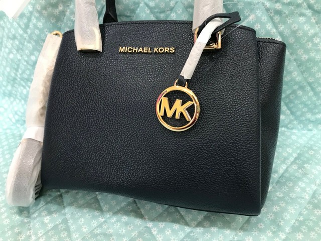 michael kors maxine messenger