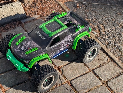 *LOADED* TRAXXAS X-MAXX 8S 1/5 4X4 MONSTER TRUCK GPM ALUMINUM LED'S - Picture 2 of 15