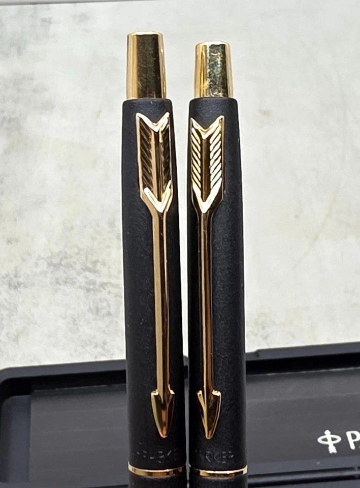 Conjunto de caneta esferográfica e lápis Parker clipe de flecha/caixa original/ouro preto vintage - Imagem 3 de 4