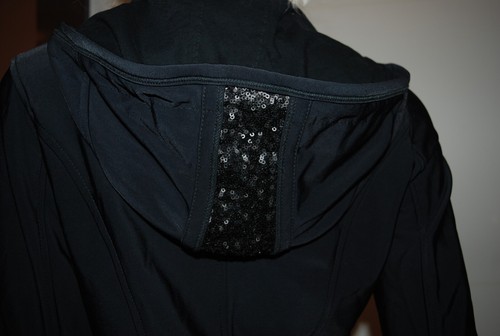 MARC CAIN Luxus schöner Set Kapuzenjacke - Rock Pailletten Front gr. 3 Rock 2 - Picture 7 of 24