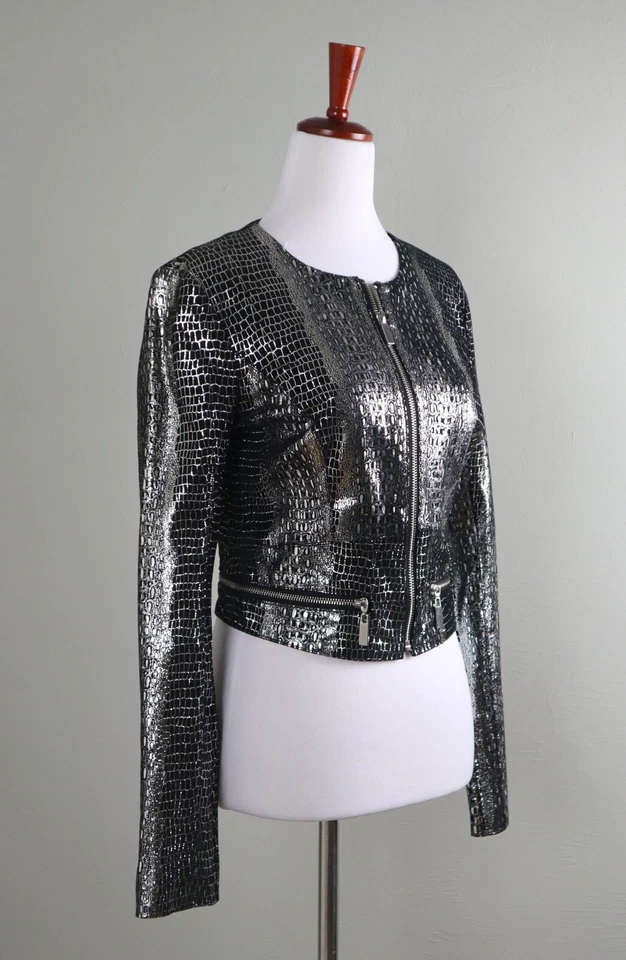 Chaqueta Top BEBE NUEVA CON ETIQUETAS $269 Forrada Metálica Serpiente Genuina 100% Cuero Talla XS Foto 2 de 4