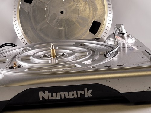 Numark Belt Drive Turntable Record Vinyl Player DJ Deck 14001440 - Picture 7 of 17