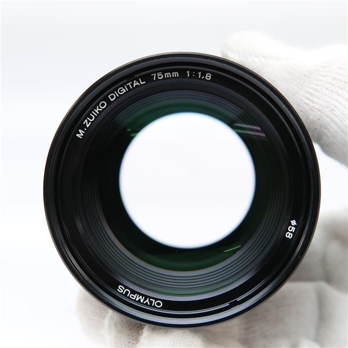 OLYMPUS M.ZUIKO 75mm F1.8 黒　マイクロフォーサーズ OMDS「M.ZUIKO DIGITAL ED 75mm F1.8」レンズレビュー 外観