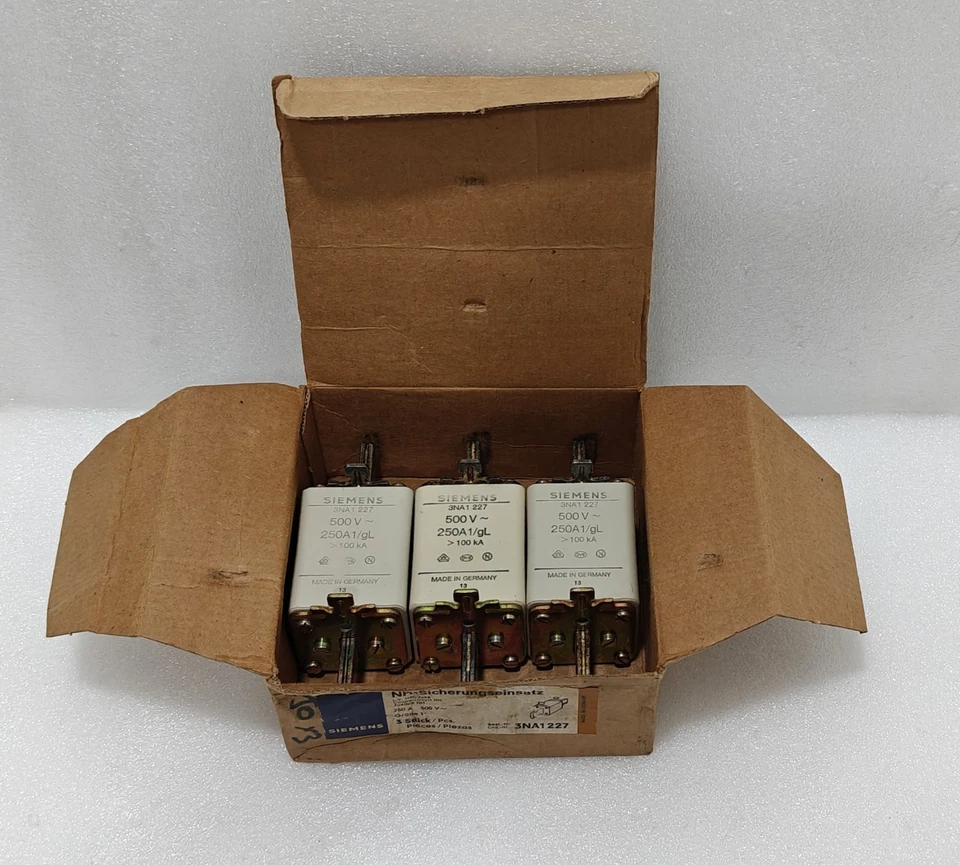 Siemens 3NA1227 500V ~ 250A1/GL 100KA FUSIBLE - Imagen 3 de 4