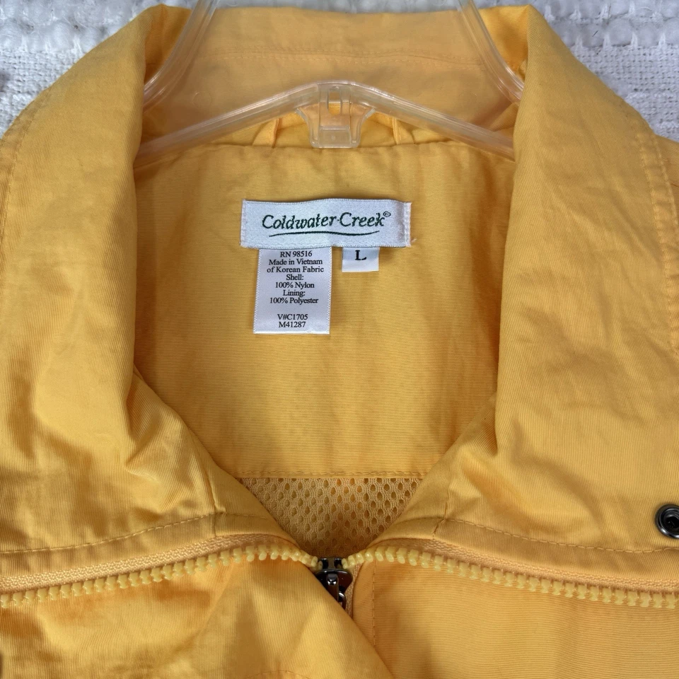 Chaqueta de lluvia Coldwater Creek para mujer L amarilla cremallera completa bolsillos a presión malla de nailon Foto 3 de 4