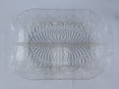 INDIANA GLASS PINEAPPLE & FLORAl DIVIDED RELISH DISH 1930s Depression Glass - Picture 2 of 3