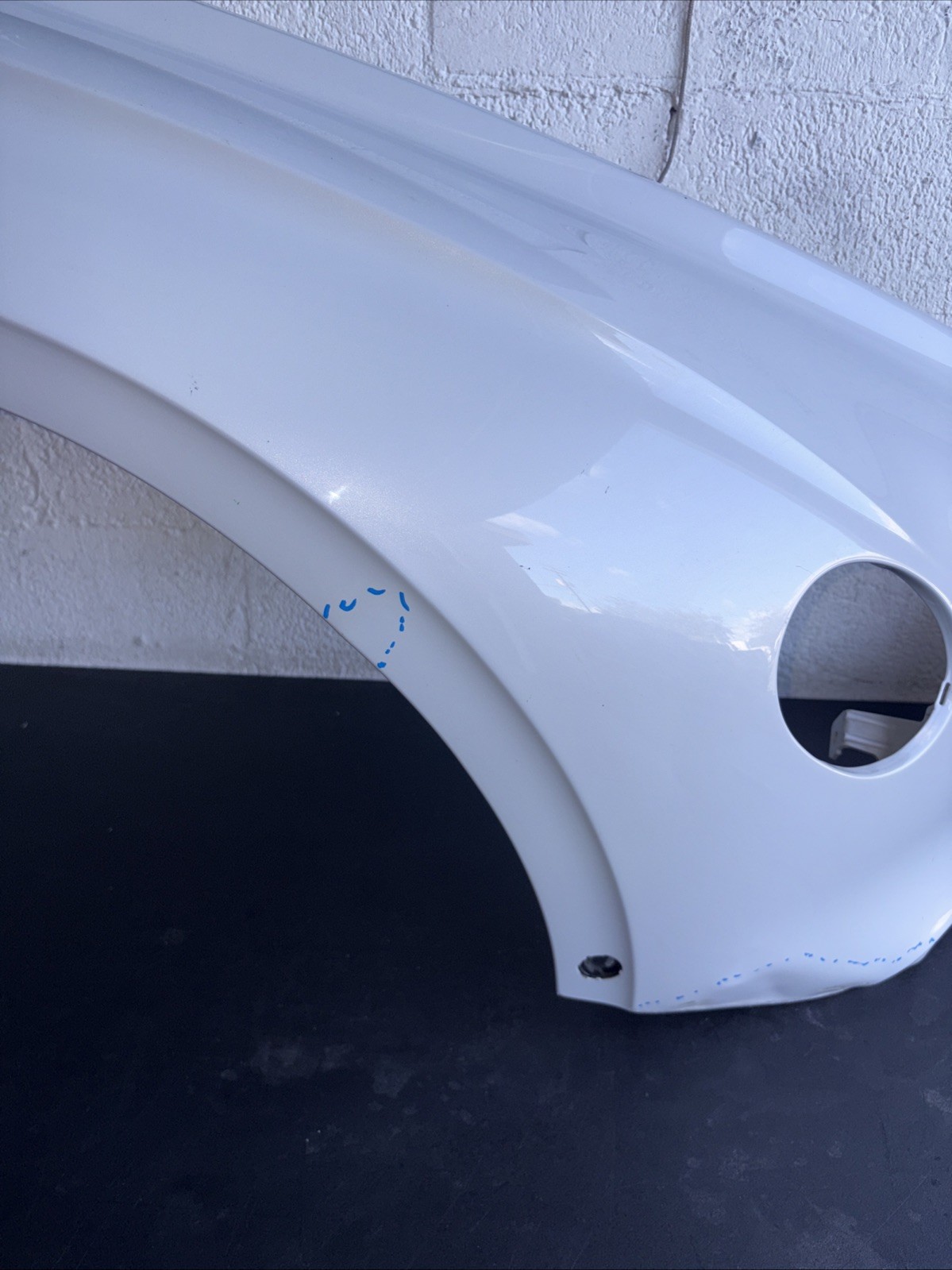 BENTLEY GT GTC FENDER RIGHT PASSENGER 2020 2025  3SD821102G  OEM #3252