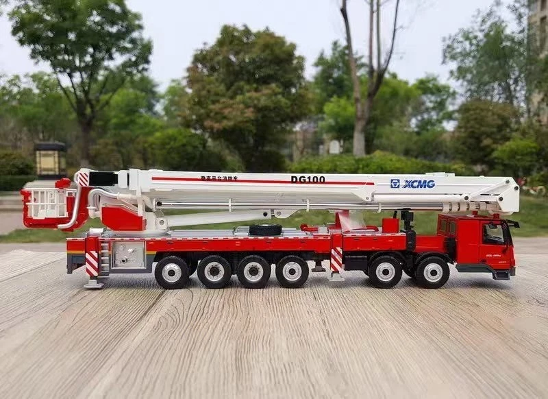 Modelo de aleación de camión de bomberos de combate Volvo XCMG DG100 1:50 Foto 4 de 4