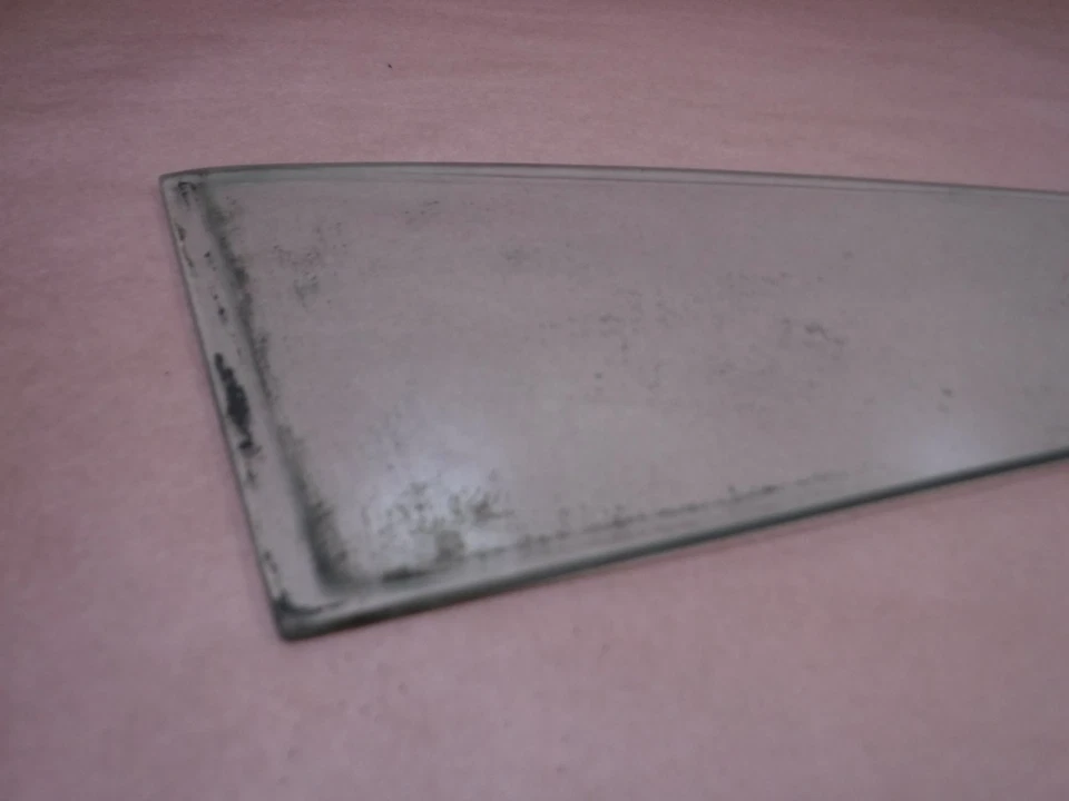 Puerta delantera del conductor Jeep CJ7 76-81 ventana de ventilación no móvil vidrio OEM envío gratuito Foto 2 de 4