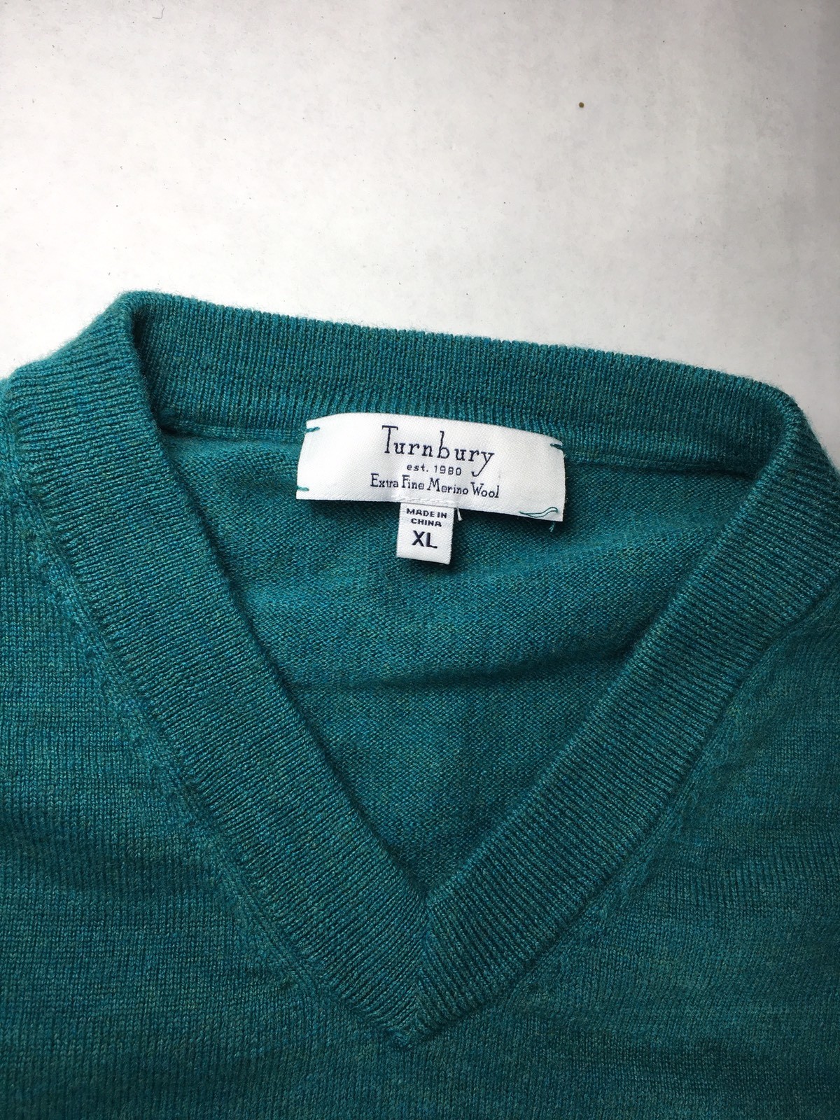 Pull Homme V-neck En Laine Mérinos Extra Fine Turnbury Bleu - Taille 2XT - Occasion Très Bon état