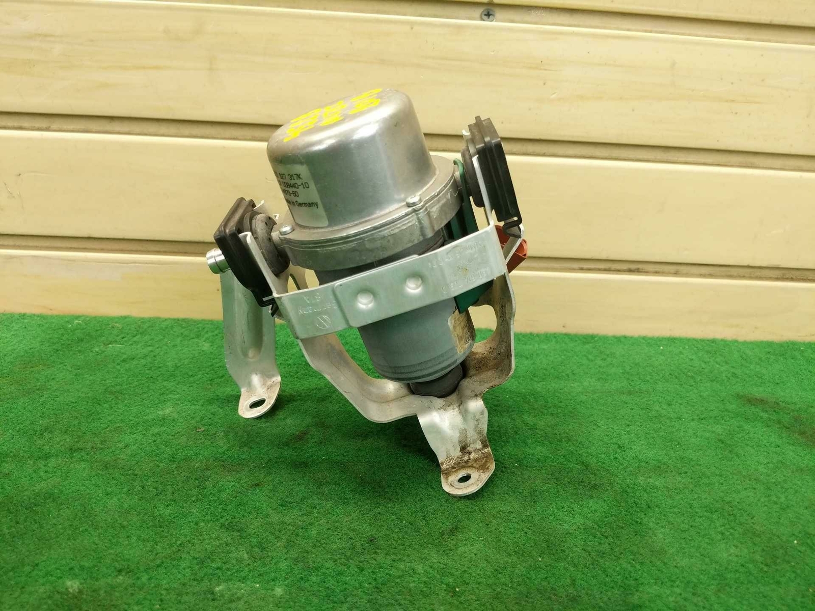 2017-2020 Audi R8 OEM Vacuum Pump P/ 8E0927317K