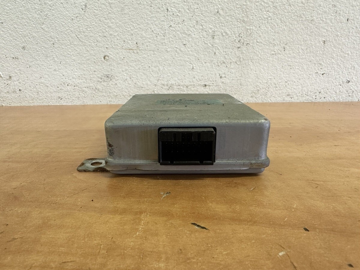 ちぼちぼ 1990 Nissan 300zx Z32 OEM Cruise Control Module Cont Assy 18930