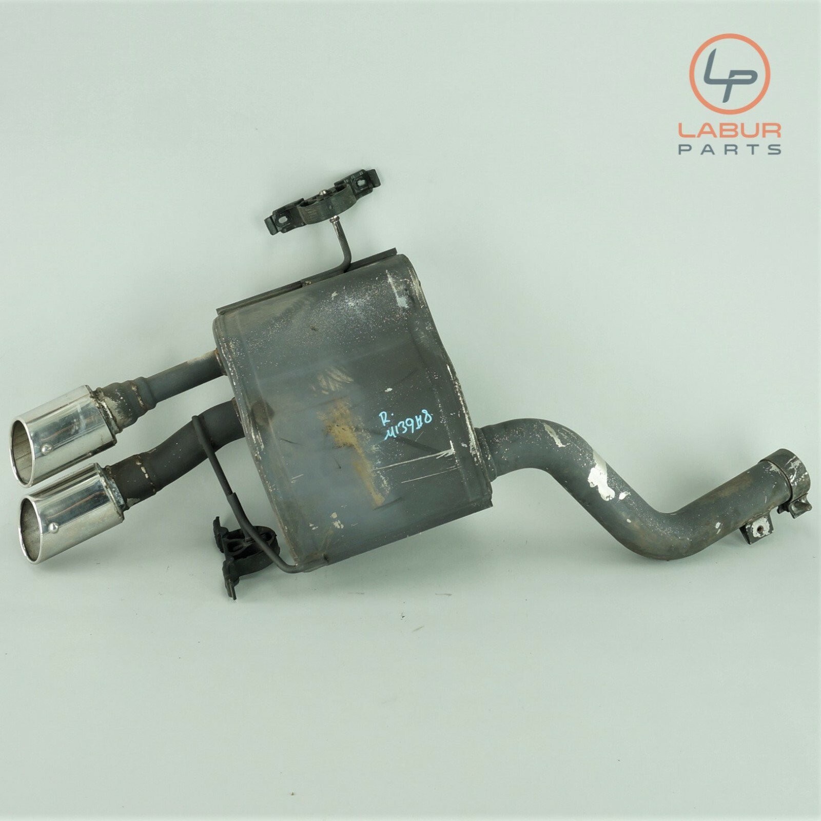 M139 04-08 Maserati Quattroporte Rear Right Side Exhaust Muffler 201253 Z1179