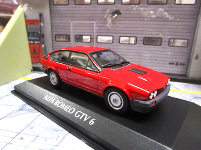 ALFA ROMEO GTV6 GTV 6 Coupe Alfetta 1983 red rot Minichamps Maxichamps 1:43