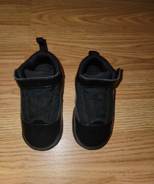 Jordan Toddler Black Sneakers 7c
