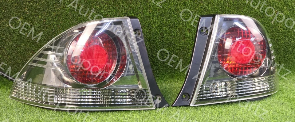 Пара задних фонарей в сборе для Lexus Altezza IS200 IS300 SXE10 оригинальные левые и правые б/у - Изображение 2 из 4