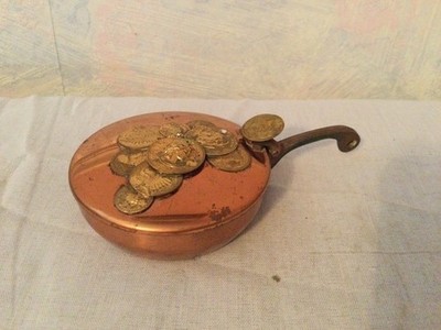 Vintage Copper Pot with coin  Lid, Small  Copper Pot