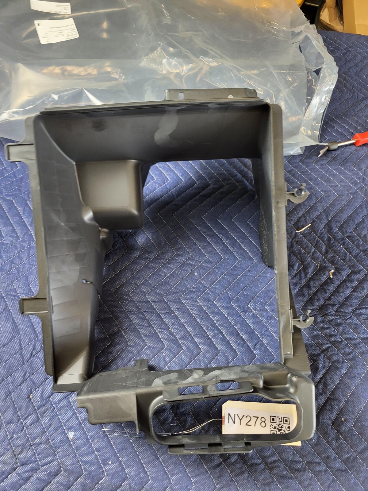 2020-2025 Bentley Flying Spur Left Intercooler Air Guide Duct NEW 3SE121333A