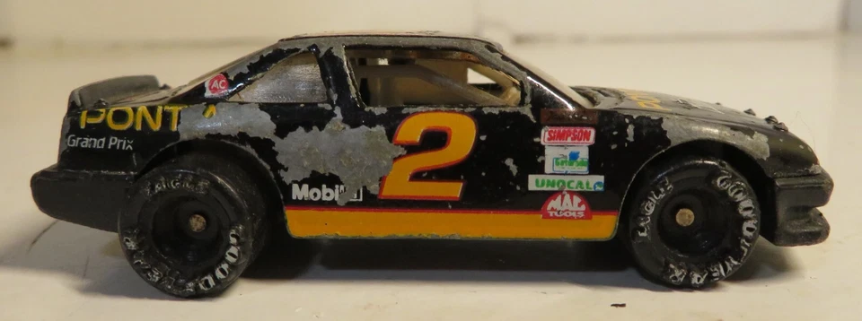 NASCAR Racing Champions #2 Rusty Wallace 1/64 Mobil Pontiac Grand Prix Car Toy - Image 2 of 4
