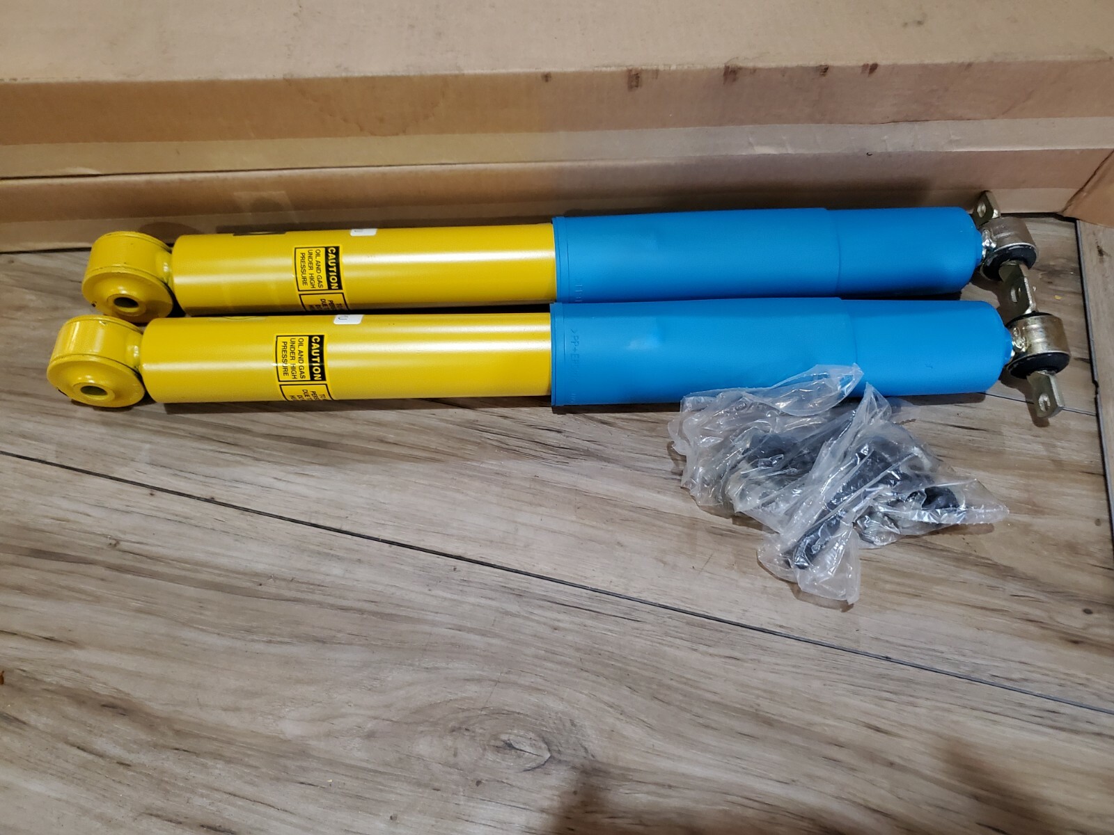 SET OF 4 TOTAL BILSTEIN SHOCKS 12474724 and 12474901 | eBay 