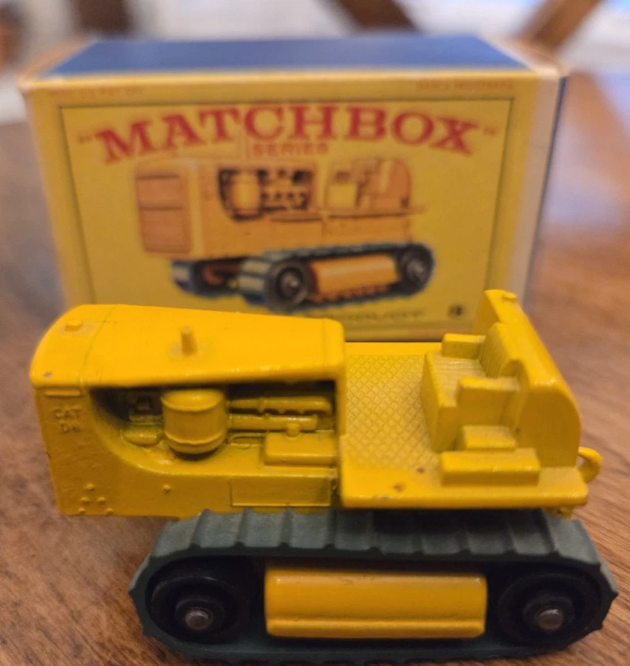 Lesney Matchbox Toys MB8d Caterpillar Tractor with E Type Box.  Free Shipping - Image 2 of 4