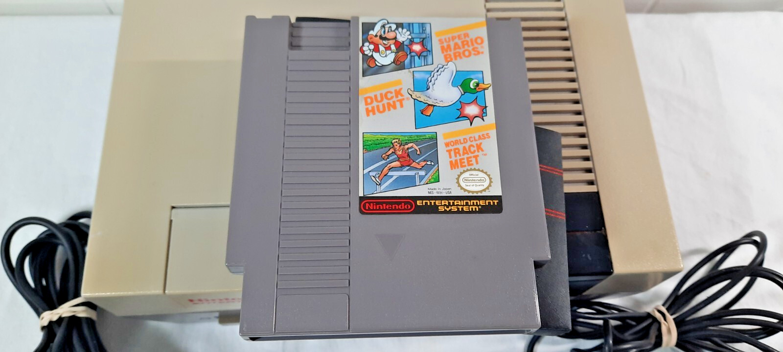 Nintendo Entertainment System Bundle w/  Cords Controller Mario/Duck/Track Meet