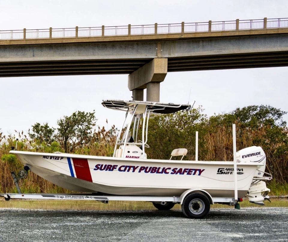 Motor fueraborda Evinrude E-Tec 2012 130 HP, eje de 25", E130DPXINA Foto 4 de 4