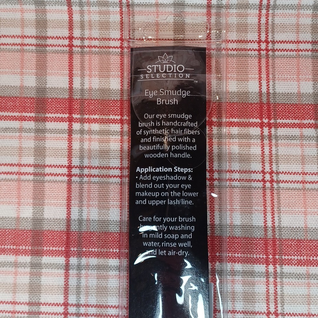 Studio Selection Eye Smudge Brush