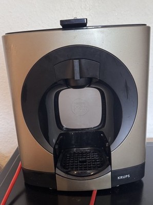 Krups Dolce Gusto Kapselmaschine schwarz/silber mit Grande Caffè Kapseln