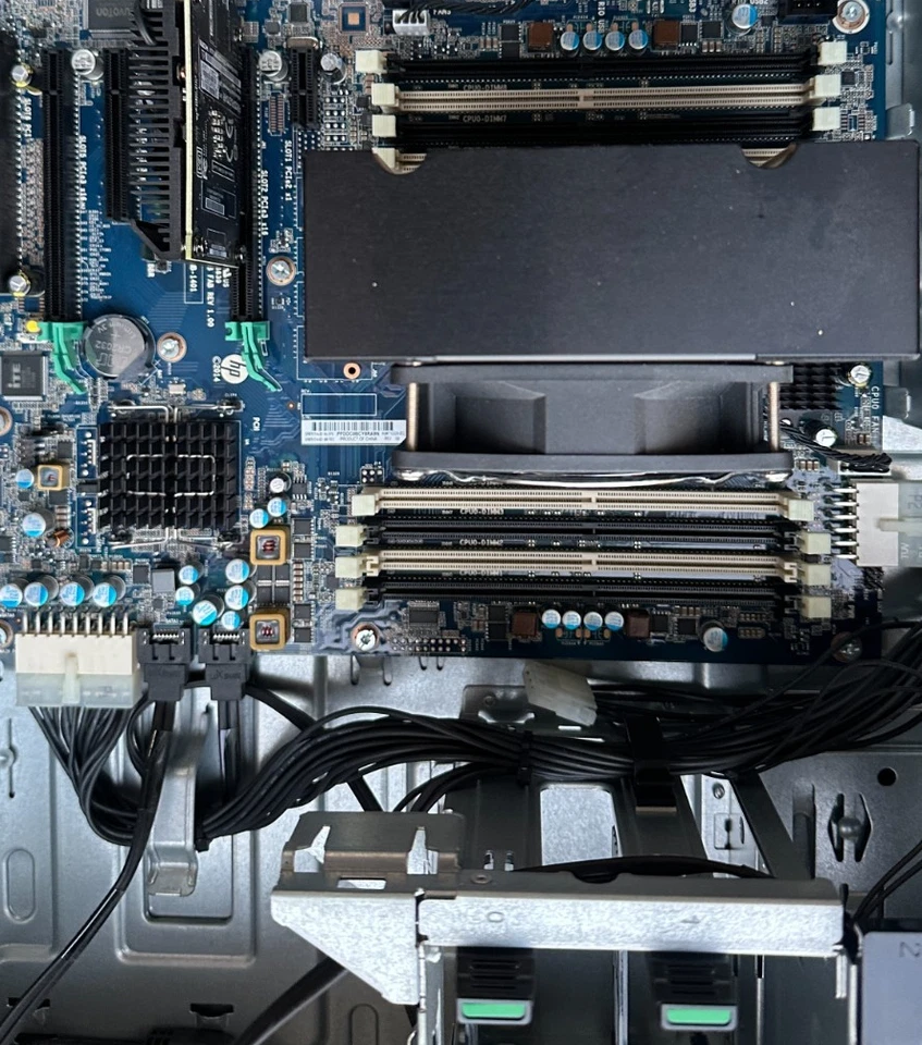 HP Z440 Workstation PC Quad Core  Xeon E5-1607 v3 3.1 GHz No RAM HDD or OS - Image 4 of 4