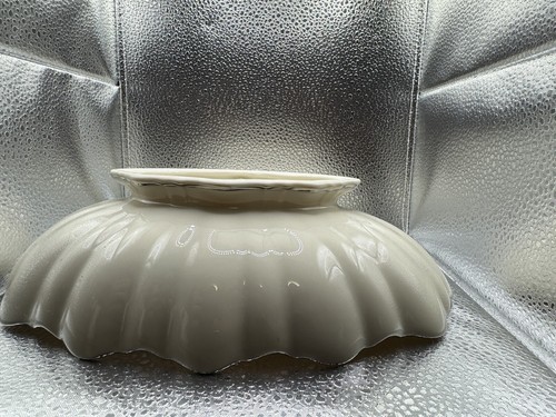 Lenox Symphony 11" Scalloped Oval Centerpiece Serving Bowl Gold Trim - (Z3) - Picture 6 of 6