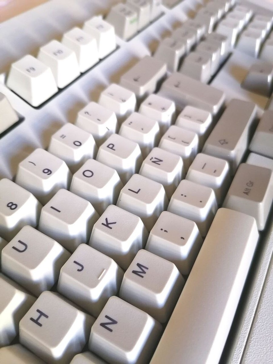 Clavier Mécanique IBM Model M 1391506 Neuf - Layout ESPAÑOL - Avec Câble Et Adaptateur PS/2-USB