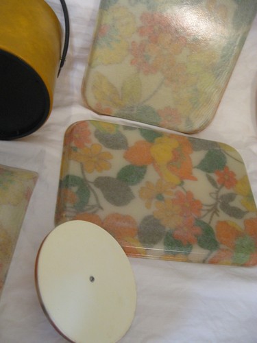 Orange Yellow Flowers Serving Trays, Ice Bucket, Relish, Fiberglass MCM Vintage - Picture 13 of 14