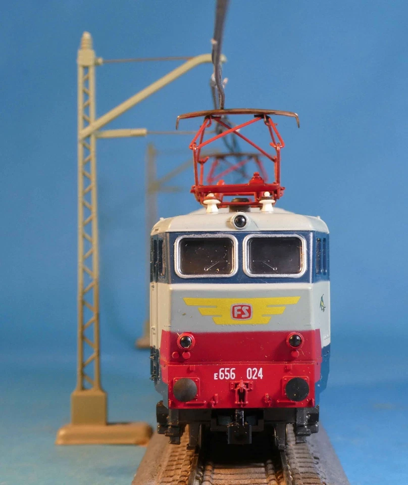 RIVAROSSI HO 1459 FS E 656 024 ARTICULATED BO-BO-BO ELECTRIC LOCOMOTIVE -1986-OB - Image 3 of 4