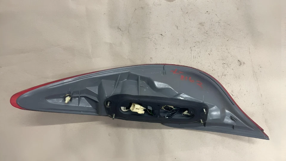 2004-2006 Toyota Solara Left Driver Side Tail Light Assembly LH OEM Foto 2 de 4