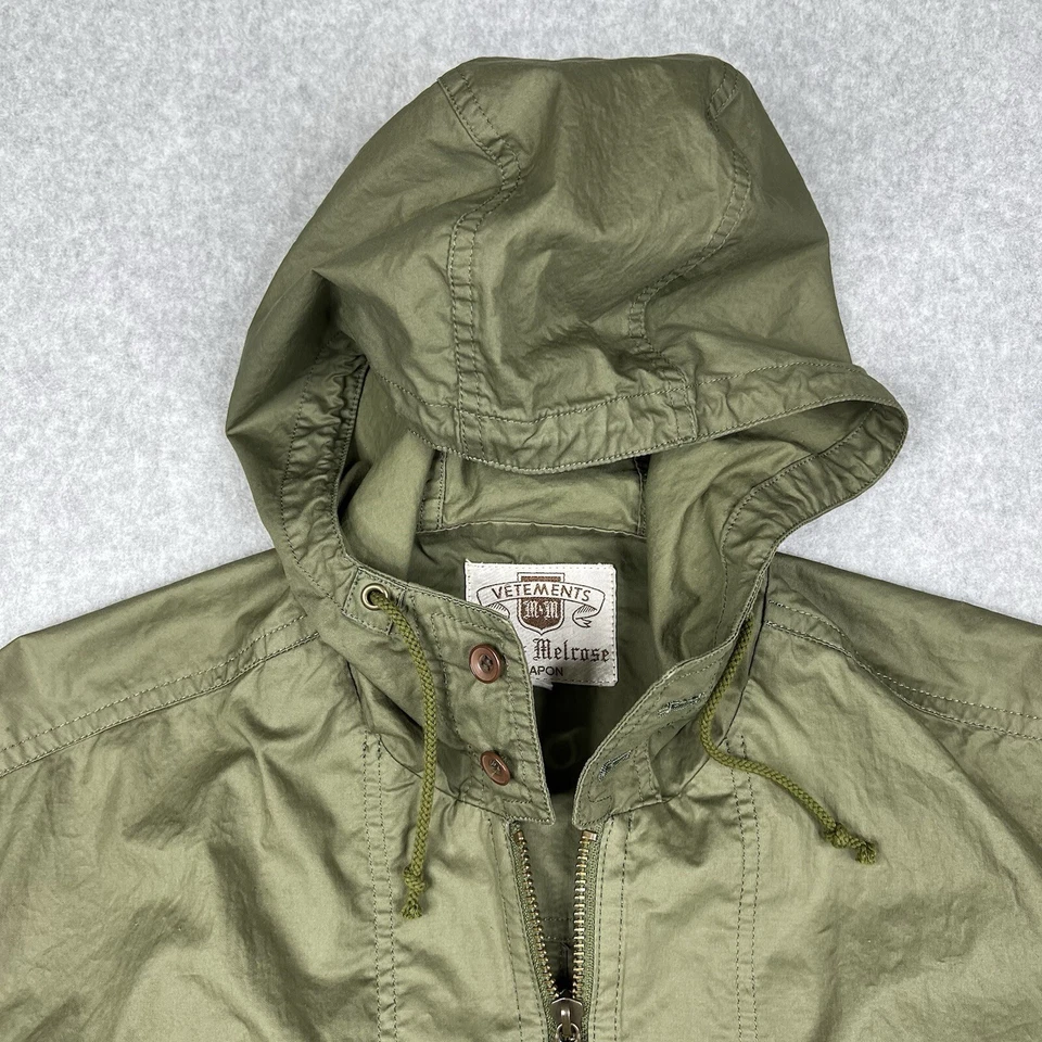 Chaqueta Vetements Para Hombre Mediana Verde Melrose Cremallera Completa Parka Con Capucha Hecha en Japón Foto 3 de 4