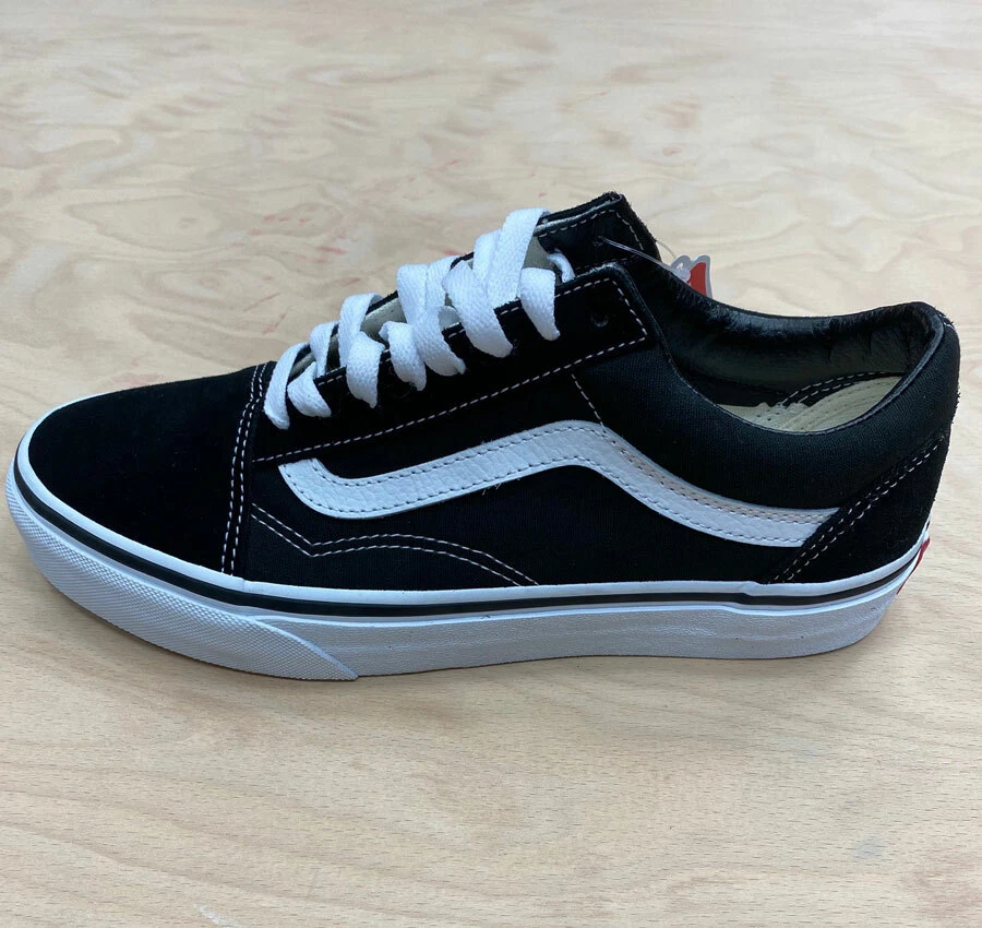 nudler pension Jeg accepterer det Vans Authentic Old Skool SuedeTrainers Black White Leather Unisex  VN000D3HY28 | eBay