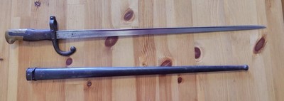 Antique French Bayonet ''Mre. d'Armes de St. Etienne 1876'' with Scabbard