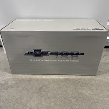 GT Spirit 1:18 2018 Chevy Silverado Centennial Edition Blue Dealer Box