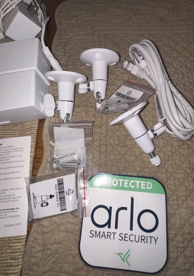 Paquete de seguridad para cámara con foco Arlo Pro 4 XL - 3 cámaras Foto 2 de 4