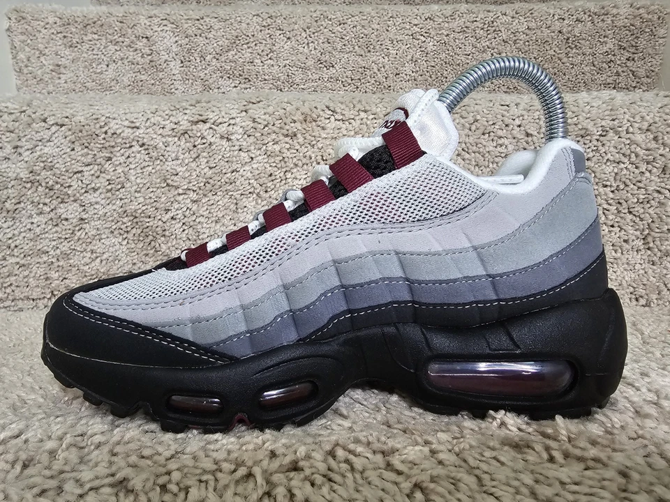 Nike Air Max 95 Running Shoes Dark Beetroot Pearl Grey DQ9001-001 Sz 4 RARE - Image 2 of 4