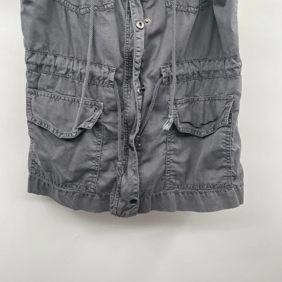 Chaleco utilitario sin mangas Mudd para mujer con capucha gris talla pequeña Foto 3 de 4