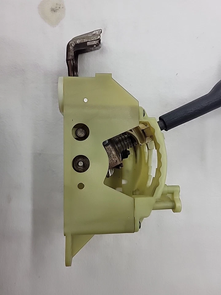 Conjunto de palanca de cambios de piso (sin palanca automática) Dodge Stratus 2004-2006 sedán OEM Foto 3 de 4