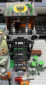 LEGO Agents: Swamp Raid (8632) W/Manual And Minifigs Retired 2008