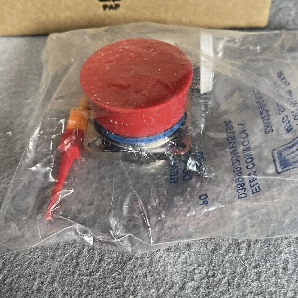 ITT D38999/20MH53SA Circular MIL Spec Connector 53P Size 23 Flange Mnt Recpt - Image 3 of 4