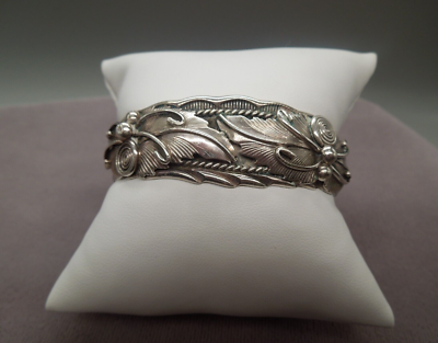 Rare 'Geometric Water River' Vintage Navajo Native American Jewelry Silver Bracelet Rare 'Geometric Water River' Vintage Navajo Native American Jewelry Silver Bracelet