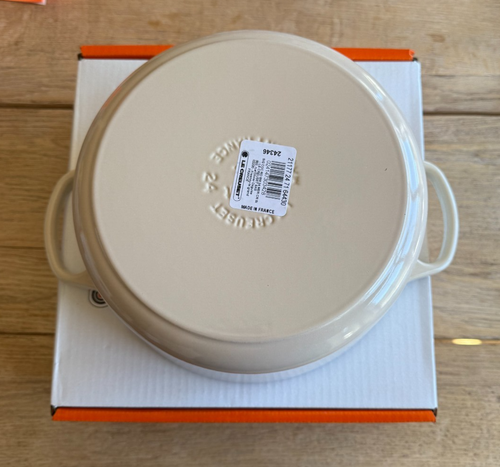 Le Creuset SignatureEnameled Cast Iron Round Dutch Oven Meringue 4.5qt 9.5in NEW - Picture 11 of 11
