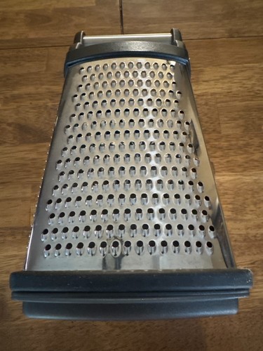 KitchenAid Gourmet Râpe Boîte 4 faces en Acier Inoxydable pour Fin, Moyen et 3 tasses - Photo 7/12