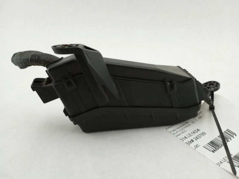 Lexus IS300 Sedan Engine Relays Compartment Fits 2001 2002 2003 2004 2005 - Image 3 of 4